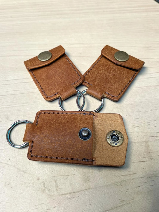 Badalassi Pueblo Leather Plectrum Keychain - Handmade Full Grain Leather Keyring