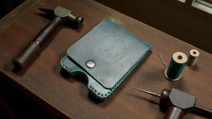 Godiva Emerald Uragano Leather Wallet - Elegant Card Holder Wallet